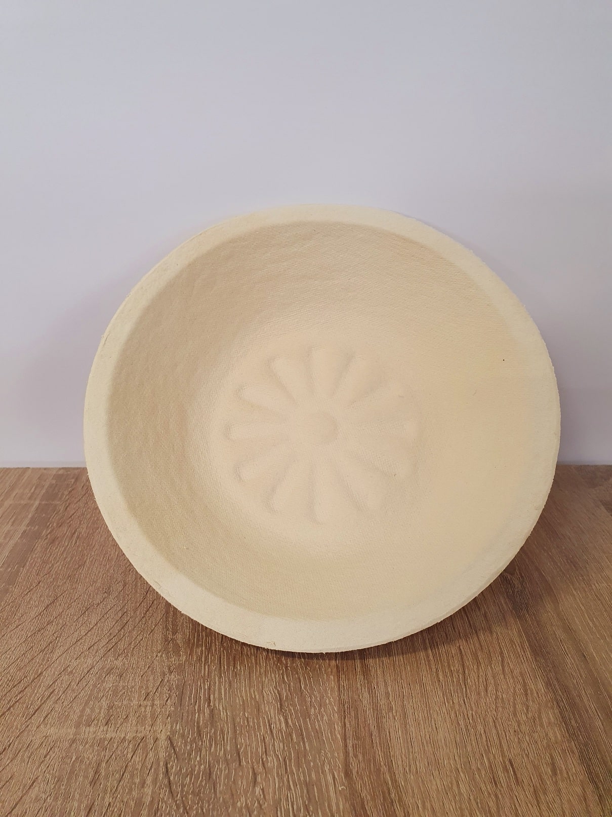 Large Round Wood Pulp Banneton with sun motif